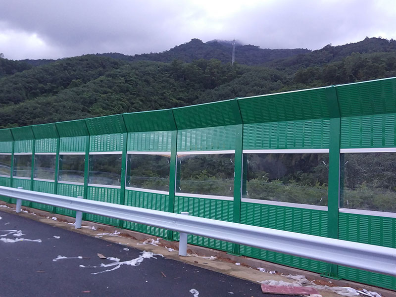 室（shì）外聲屏障