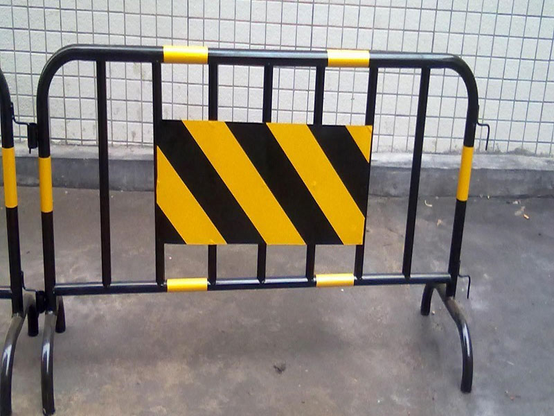 鐵馬（mǎ）護欄網